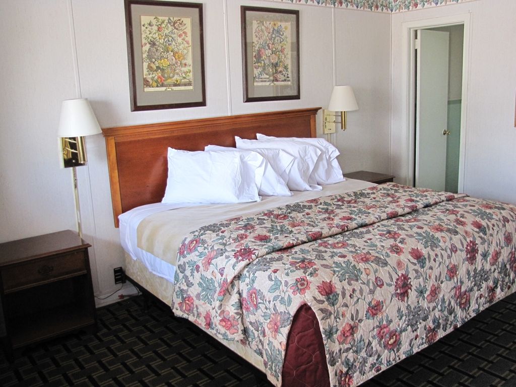 Rodeway Inn Swainsboro Room photo