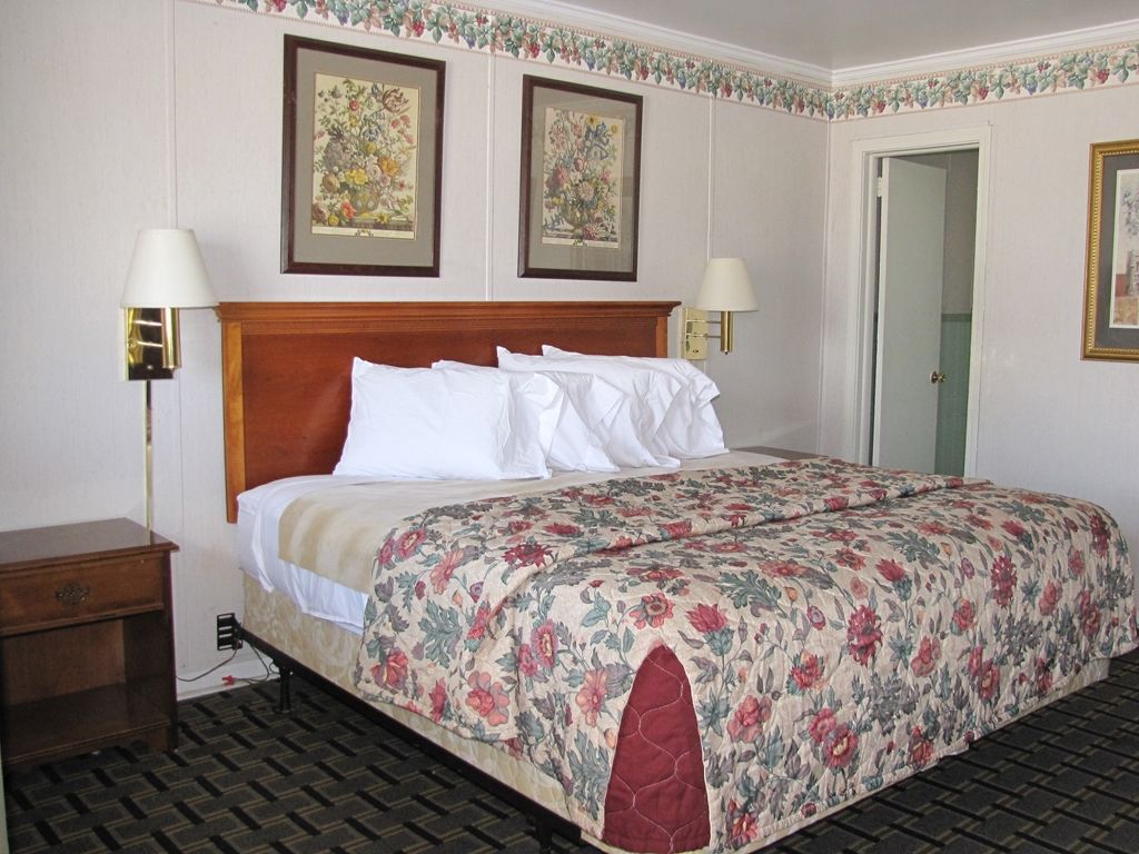 Rodeway Inn Swainsboro Room photo