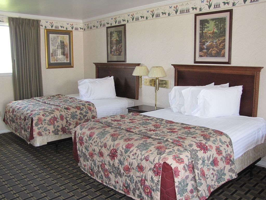 Rodeway Inn Swainsboro Room photo