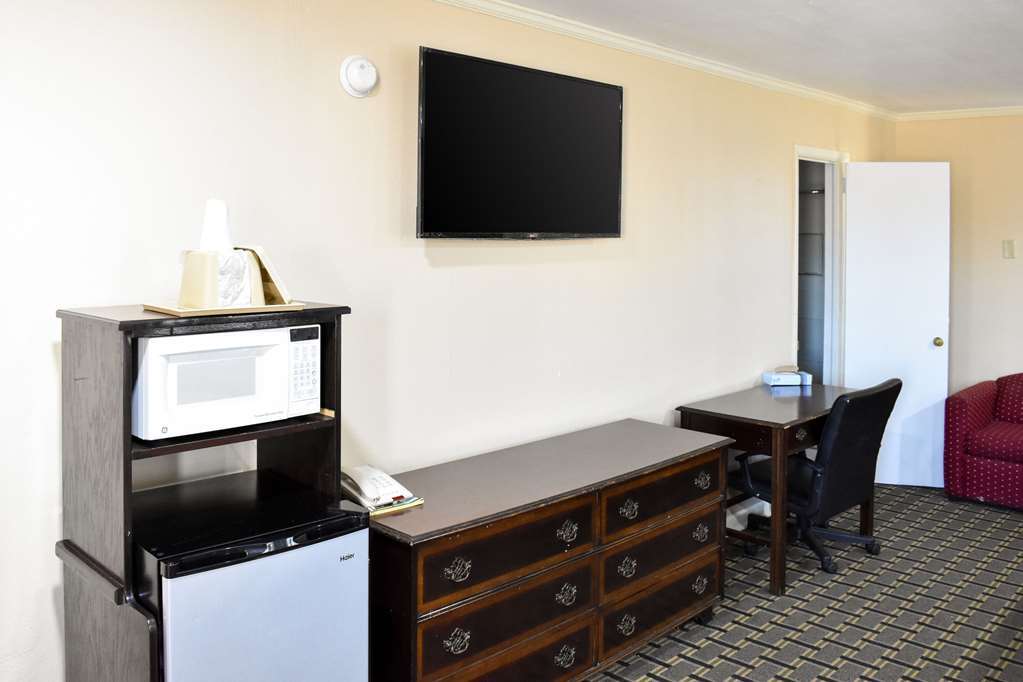 Rodeway Inn Swainsboro Room photo